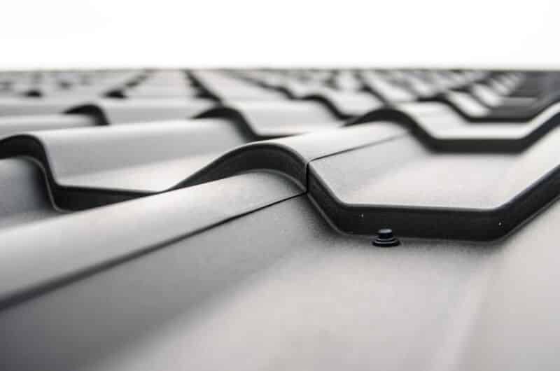 有许多方法可以显著降低聚碳酸酯屋顶上的雨噪声