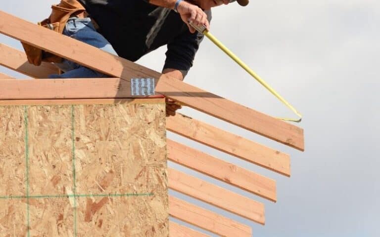 胶合板屋顶应该有多少悬垂物?(让´s看看)